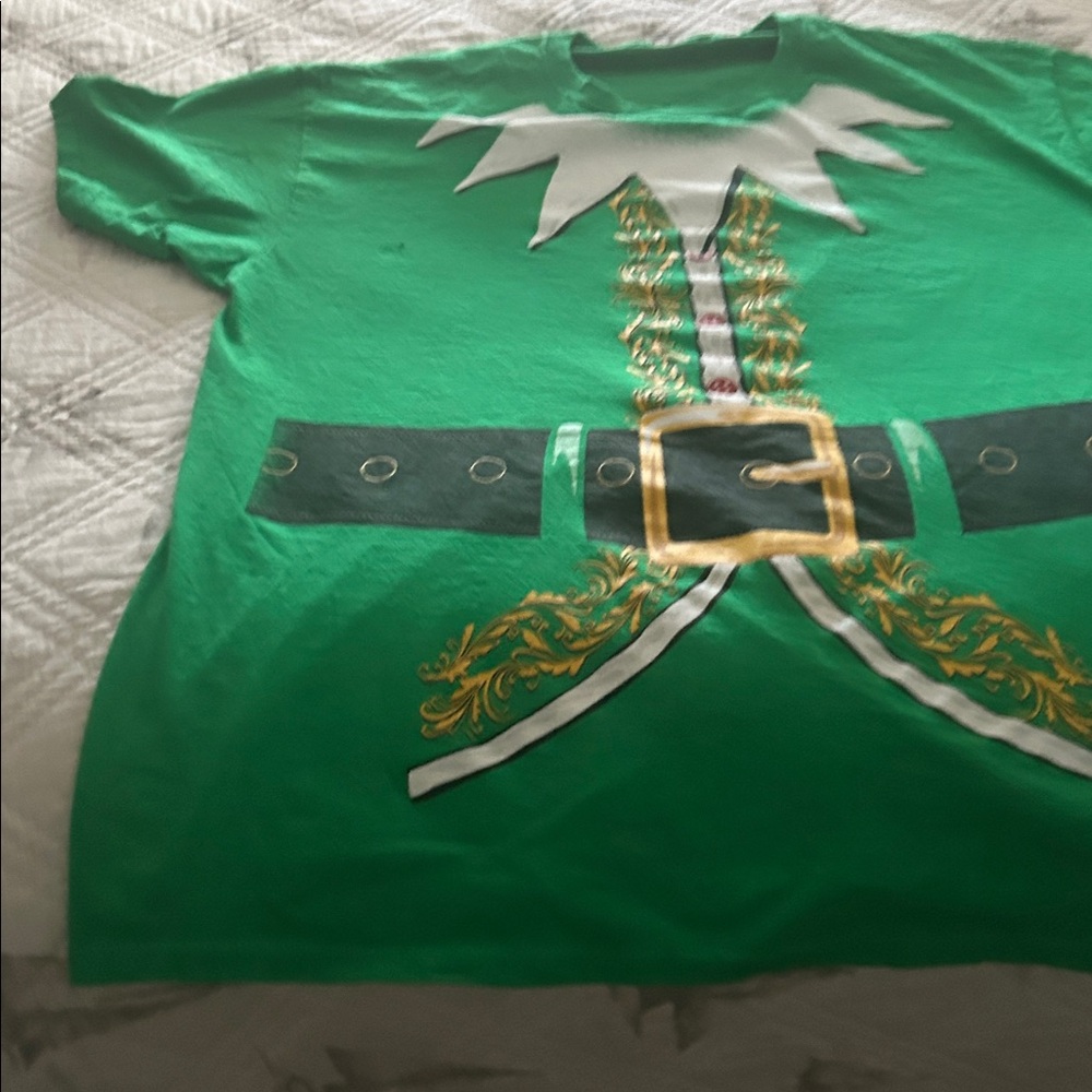 Men's XL Christmas T Shirt has been washed and hung to dry. See all pics... - Picture 6 of 7